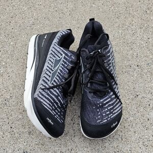 Altra Torin sneaker women's size 11